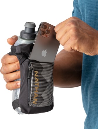 Nathan QuickSqueeze Insulated Handheld Water Bottle - 18 fl. oz. 7