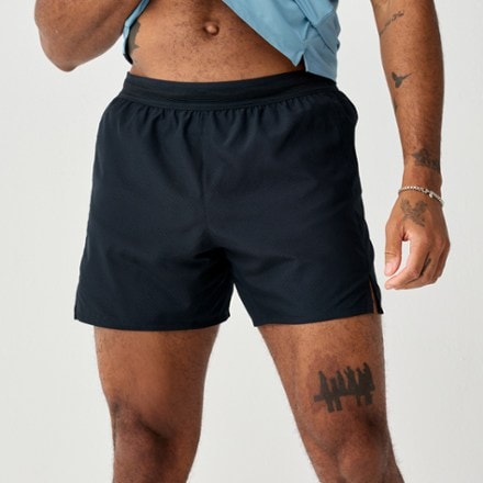 Brooks Dash Cooling 5" Shorts - Men's 0
