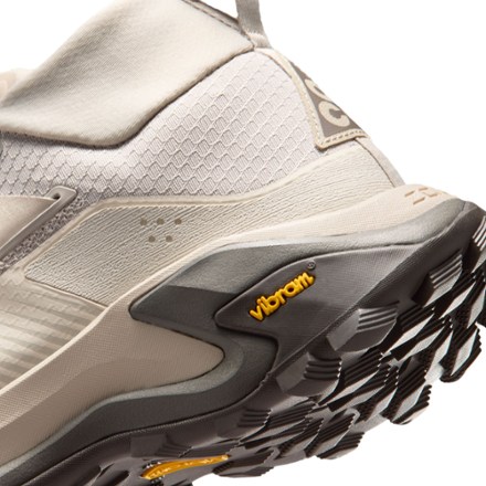 Nike ACG Zegama Hike Hiking Shoes - Women's 7