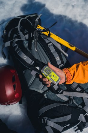 ACR Electronics ResQLink 400 Personal Locator Beacon 4