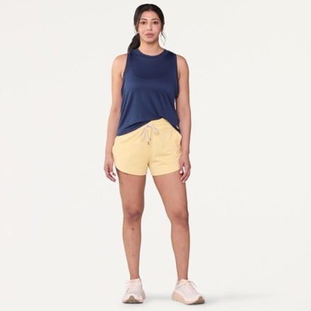Vuori Halo Performance Shorts 2.0 - Women's 3