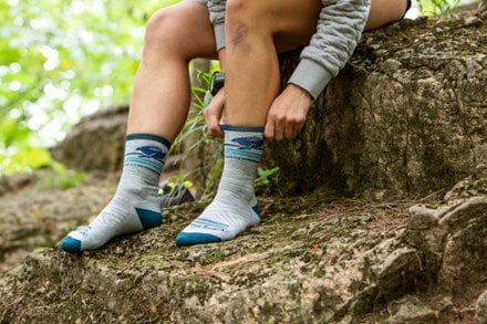 Darn Tough Pacer Micro Crew Ultralightweight Cushion Socks - Women's 2