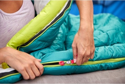 Coleman Big Bay 40 Big & Tall Contour Sleeping Bag 8
