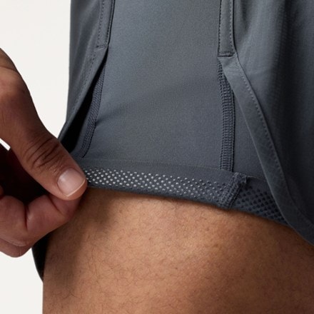 rabbit Pacer Hybrid Shorts 5" - Men's 7