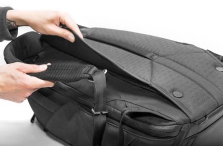 Peak Design Travel Pack - 45 L 5