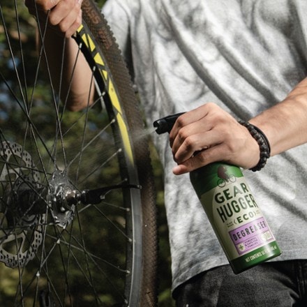 Gear Hugger Heavy-Duty Degreaser 3