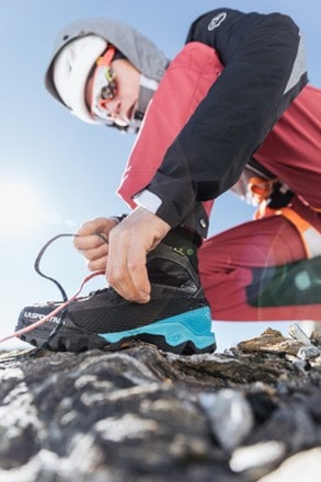La Sportiva Aequilibrium LT GTX Mountaineering Boots - Women's 6