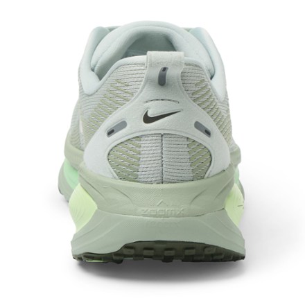 Nike Vomero 18 Road-Running Shoes - Men's 6