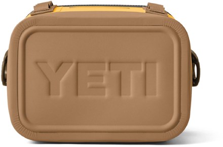 YETI Hopper Flip 8 Soft Cooler 7