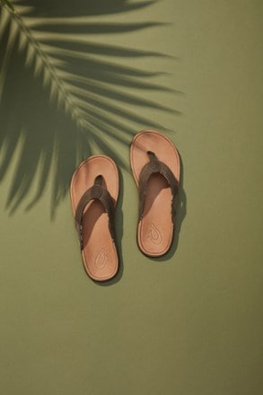 OluKai Tuahine Sandals - Men's 7