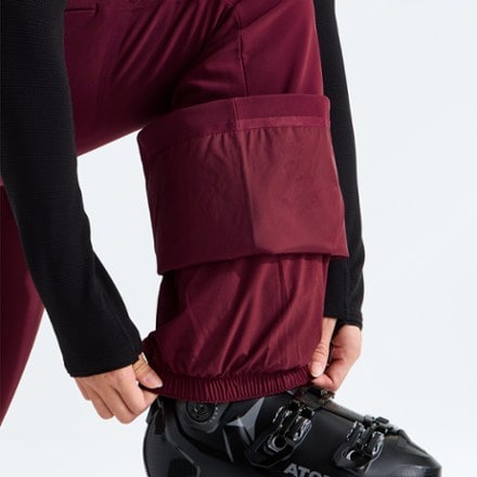 The North Face Snoga Pants - Women's 4