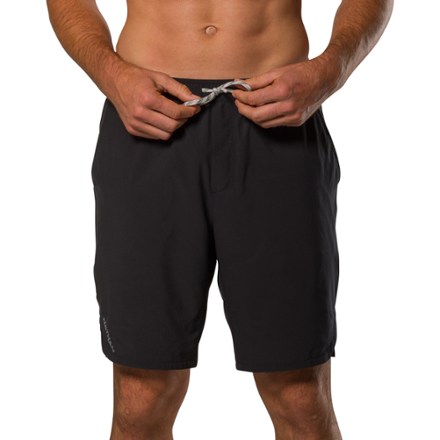 Nathan Essential Unlined 9" Shorts - Men's 5