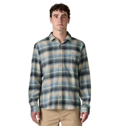 Patagonia Long-Sleeve Cotton in Conversion Fjord Flannel Shirt - Men's 1