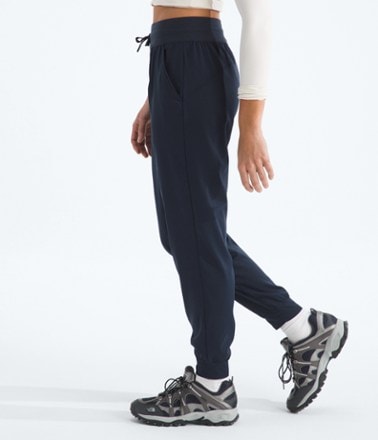 The North Face Aphrodite Arise Joggers - Women's 4