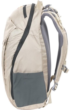MYSTERY RANCH District 24 Backpack 4