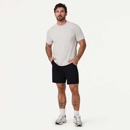 Vuori Ponto Pocket T-Shirt Relaxed - Men's 2