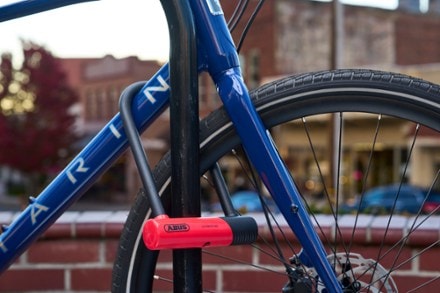 ABUS Ultimate 420K U-Lock with COBRA Cable 2