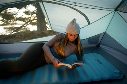 Location Image for Flyer Self-Inflating bluesign Sleeping Pad