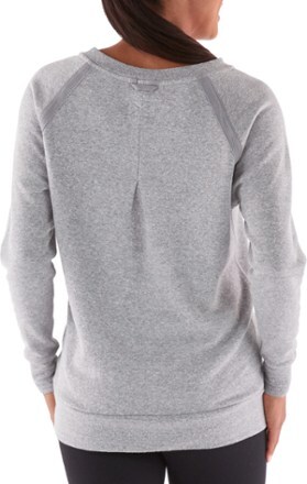 Model info: Height: 5 ft. 9 in. | Chest: 34 | Waist: 24 | Wearing size: XS
