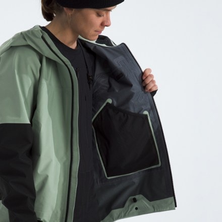 The North Face Eastwall GTX Jacket - Women's 4