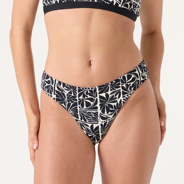 On Body Image of color Black/Ivory