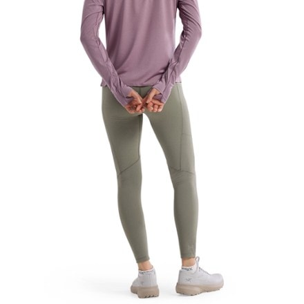 Arc'teryx Essent High-Rise Utility 26" Leggings - Women's 2