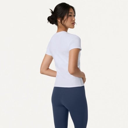 Vuori Pose Fitted Long T-Shirt - Women's 5