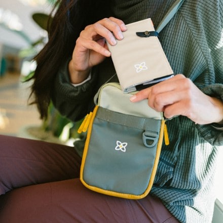 Sherpani Osaka Wallet 7