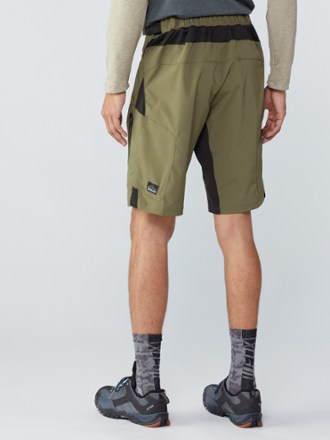 Zoic Ether Shell Bike Shorts - Men's 2