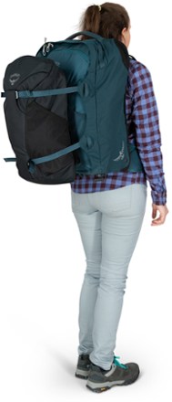 Osprey Fairview 36 Wheeled Travel Pack - Women's 2