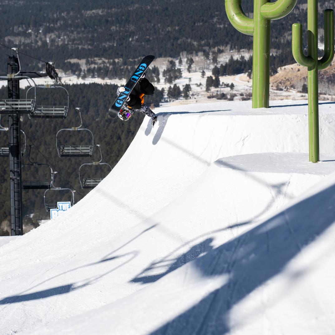 Location Image for Ladies Choice Snowboard - Women's - 2024/2025