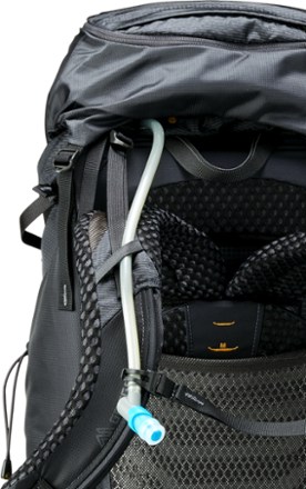 Gregory Baltoro 65 Pack - Men's Hydration port & tube routing (Alaska Blue)