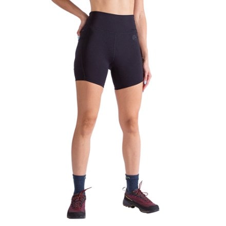 La Sportiva Cosmosis 6" Shorts - Women's 1