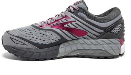 brooks ariel 18