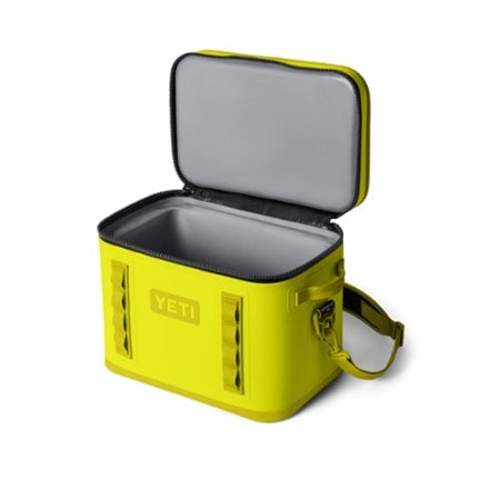 YETI Hopper Flip 18 Soft Cooler 4