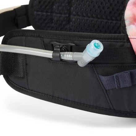 DAKINE Hot Laps 5 L Hip Pack Hydration integration