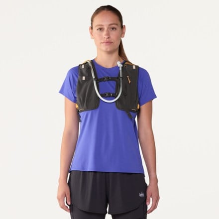 REI Co-op Swiftland 5 Hydration Vest - Women's 1
