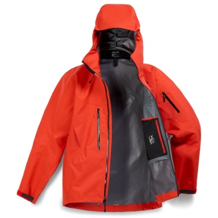 Arc'teryx Alpha SV Jacket - Men's 4