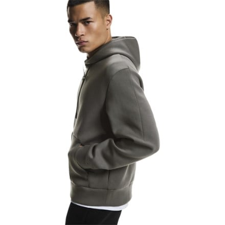 On Focus Tech Hoodie - Men's 4
