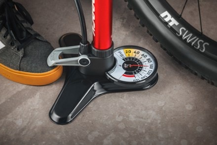 Feedback Sports Pneuma CC Compact Charger Floor Pump 8