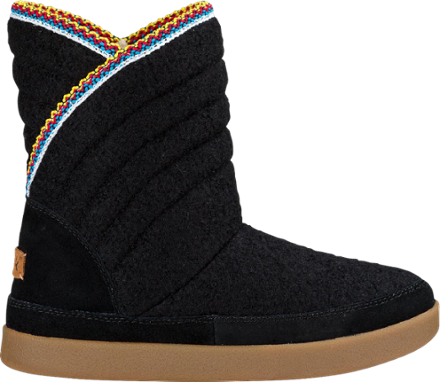 sanuk snow boots