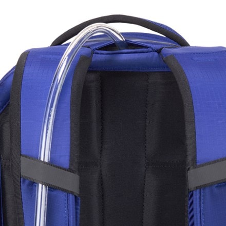 The North Face Recon Pack - Men's Hydration port & tube routing