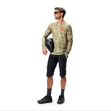 Endura LTD Grid Floral Printed Long-Sleeve Bike T-Shirt - Men's 3