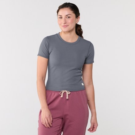Vuori Pose Fitted T-Shirt - Women's 1