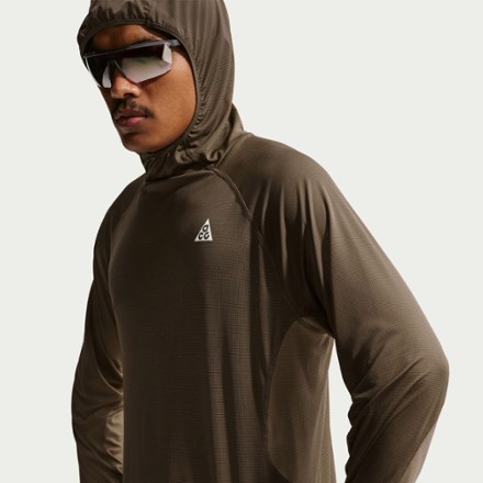Nike ACG Solar Chase Dri-FIT UV Long-Sleeve Hooded Top - Men's 2