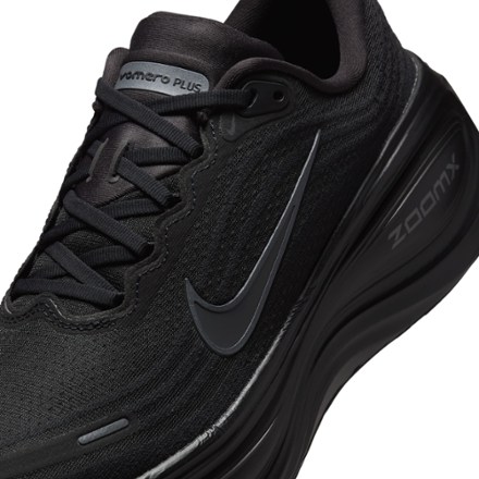 Nike Vomero Plus Road-Running Shoes - Men's 6