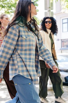 Location Image of color Bluestone Tartan