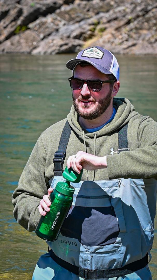 Location Image for Go Series Water Filter Bottle - 34 fl. oz.