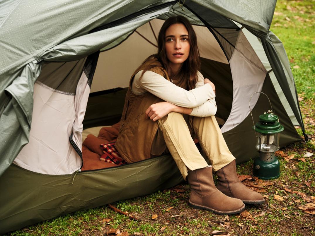 Location Image for Uppsala Shearling Zippered Boots - Women's