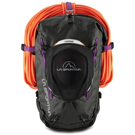 La Sportiva Challenger 28 Pack Helmet holder not included